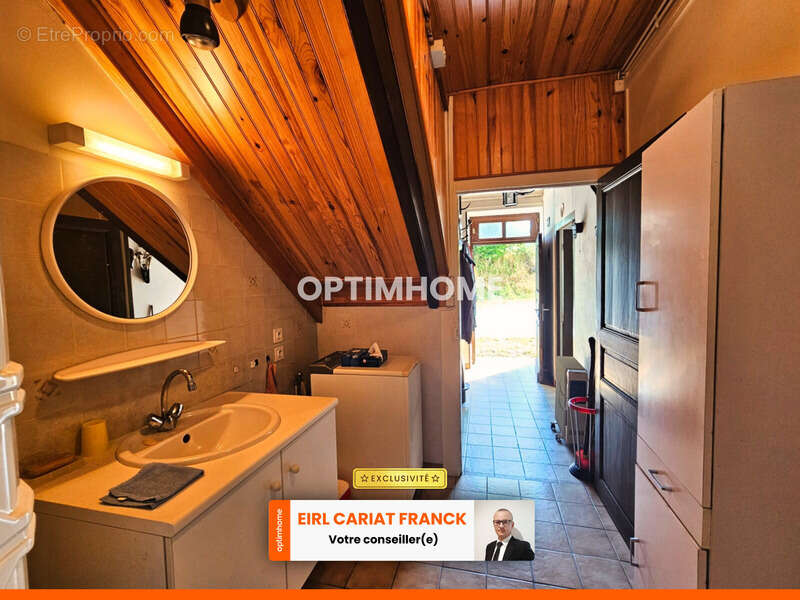 Maison à SAINT-ETIENNE-DE-FURSAC