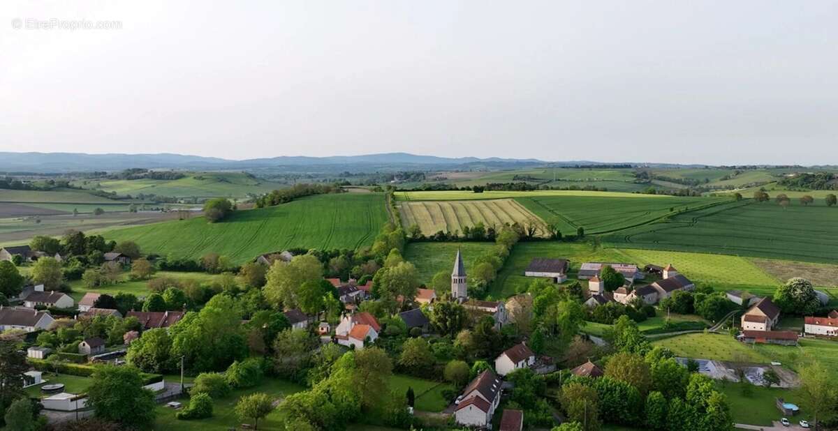 Terrain à LANGY