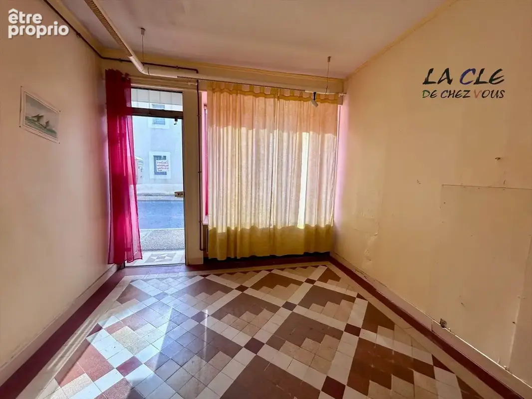 Maison ancienne avec local commercial - photo 2