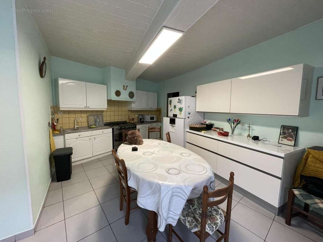 Maison 118 m² à Beauchastel  - photo 2