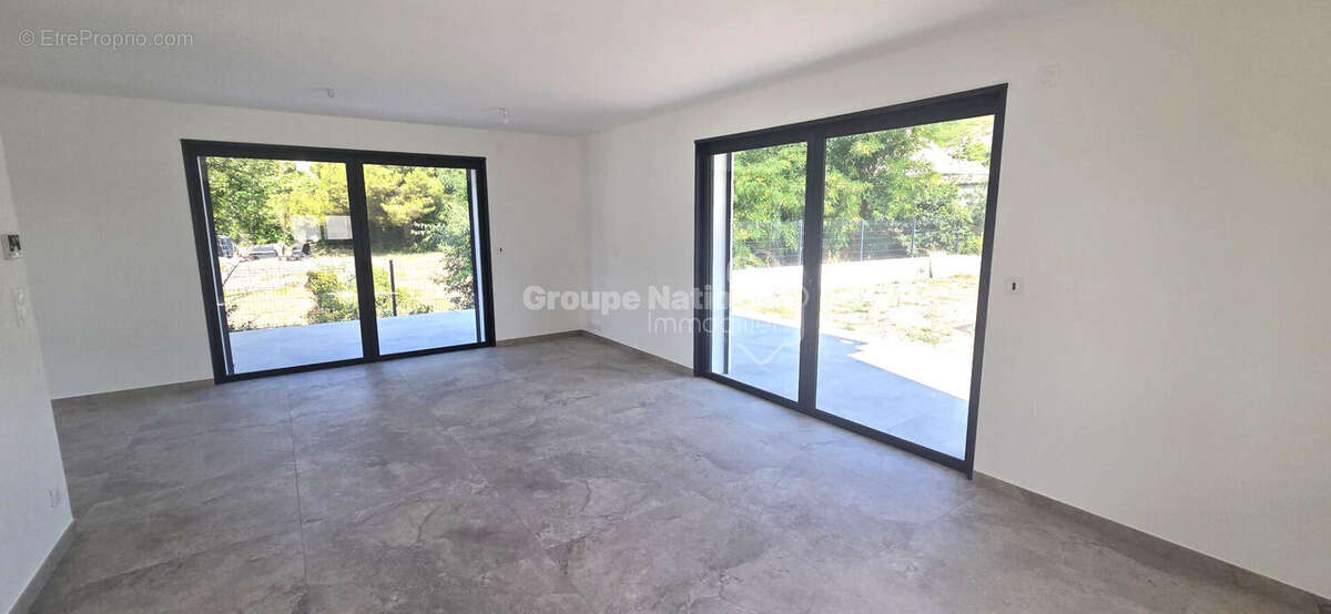 LE ROVE ! VILLA NEUVE de type 4 de 100 m² sur 426 m² de terrain avec terrasse et sous-sol de  50 m² - photo 2