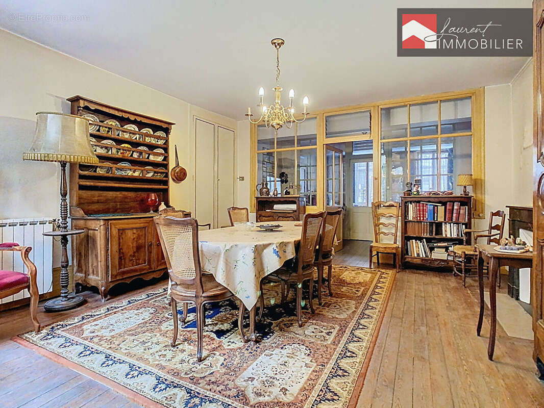 Maison à PONT-DE-VAUX