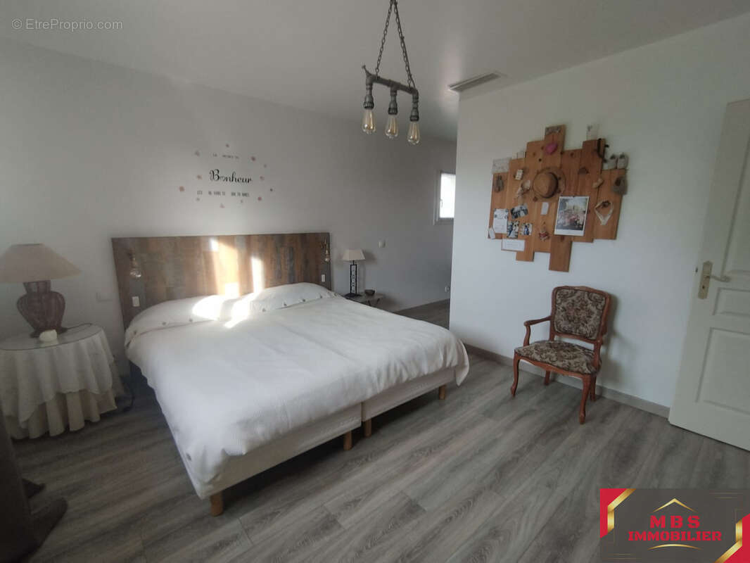 Cabestany- propriété d’exception avec seconde maison indépendante sur 100 m2 - photo 18