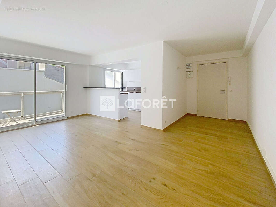 Appartement  hyper cnetre t3 place de parking cellier - photo 2