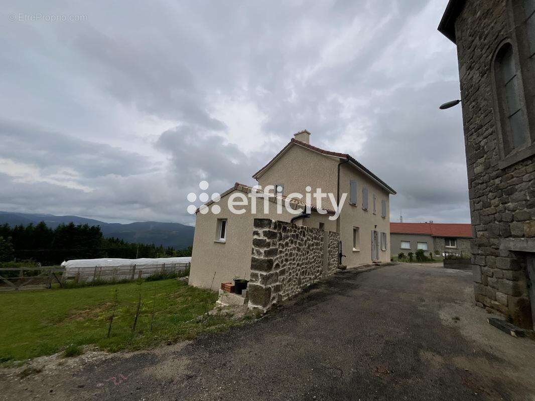 Maison à SAINT-JEURE-D&#039;ANDAURE