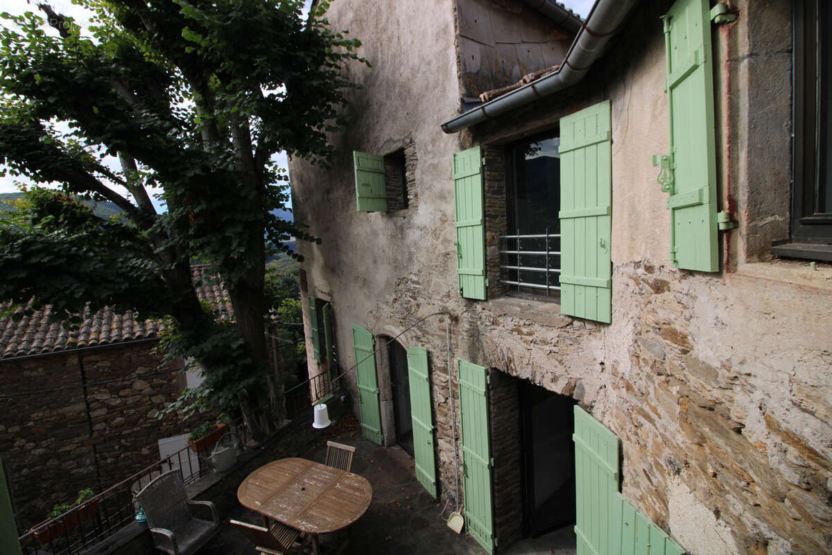 Maison à COLOMBIERES-SUR-ORB