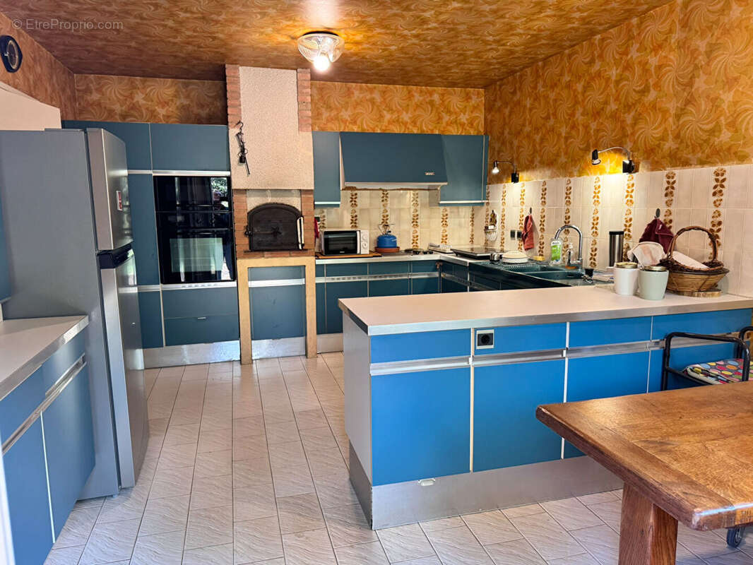 Villa traditionnelle 257 m² avec double garage sur 8481 m² constructibles dans un hameau à l'ouest de Carcassonne - photo 2