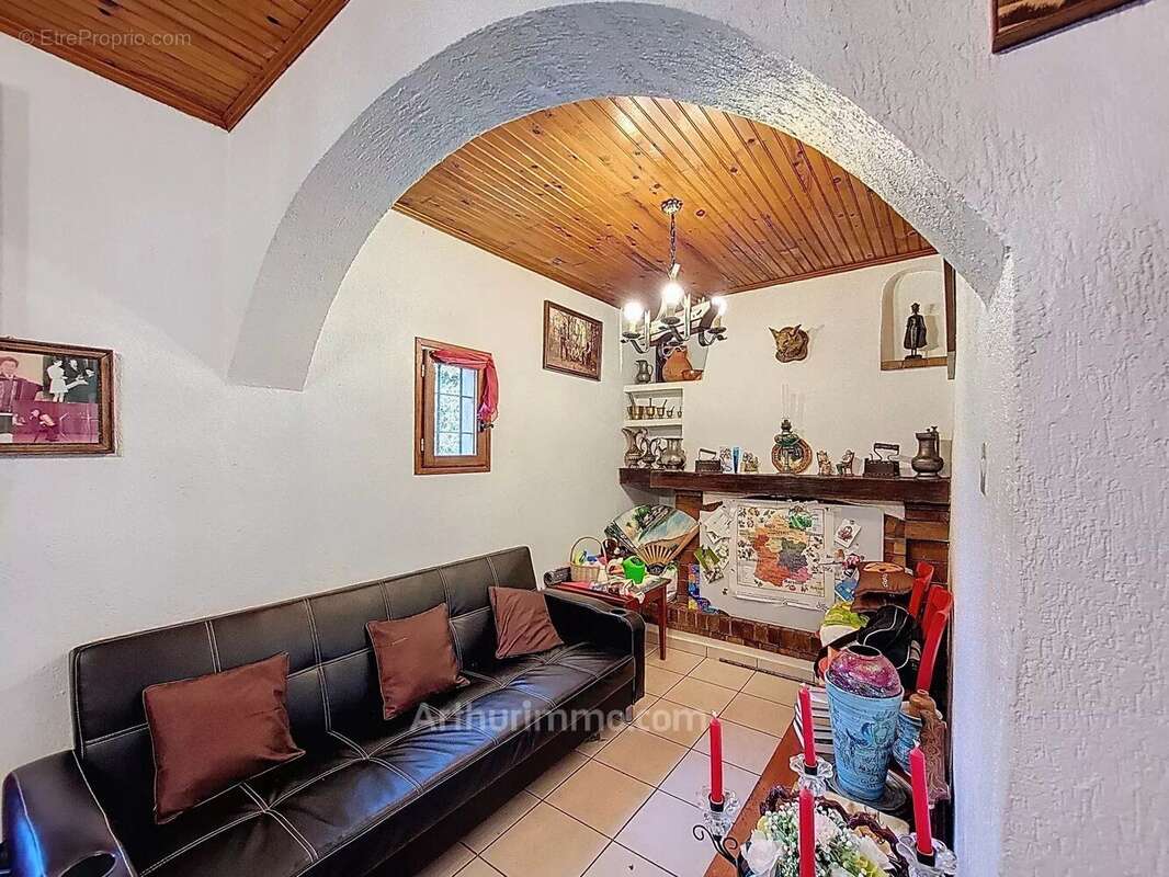 Maison à MOUANS-SARTOUX