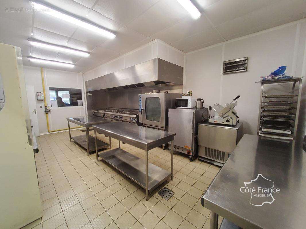 À VENDRE   Fonds et Murs Commerciaux Activité Traiteur   GIV - photo 13