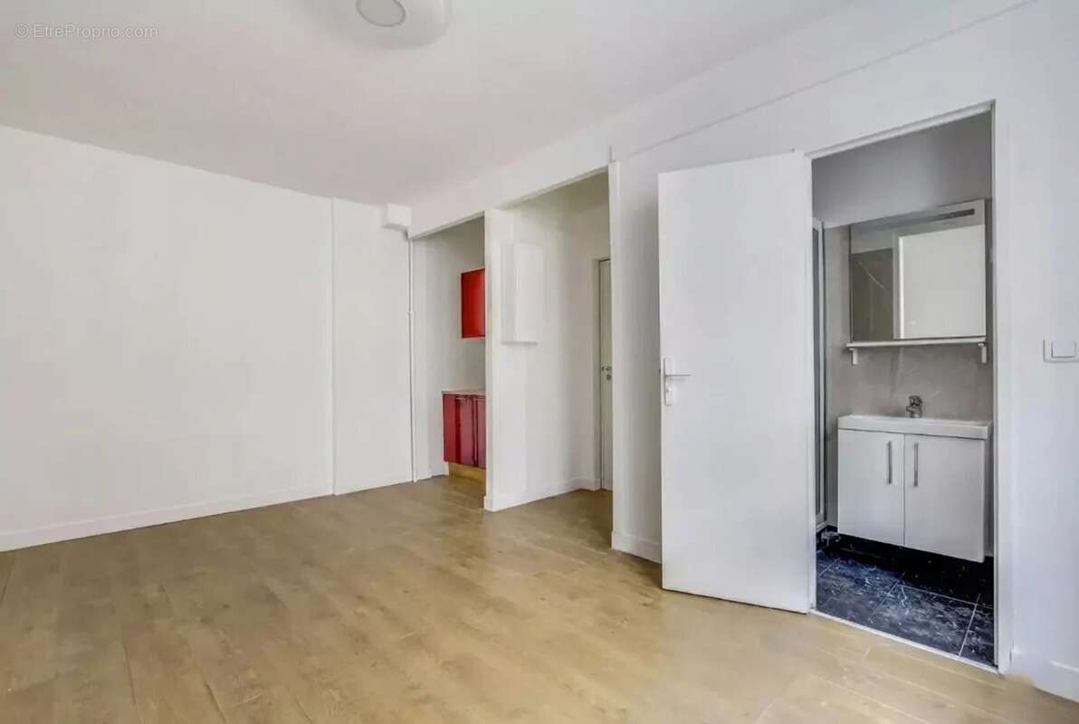 Appartement à PARIS-20E