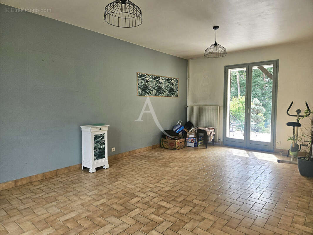 Maison à CERE-LA-RONDE