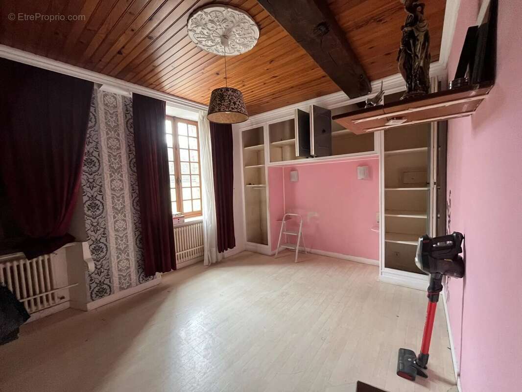 Appartement à ARCES-DILO