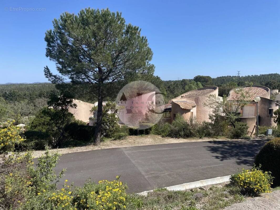 Appartement à SAINT-PAUL-EN-FORET