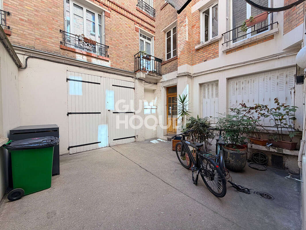 Appartement à PARIS-18E