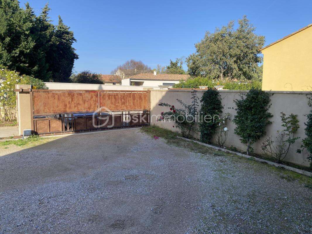 Maison à L&#039;ISLE-SUR-LA-SORGUE