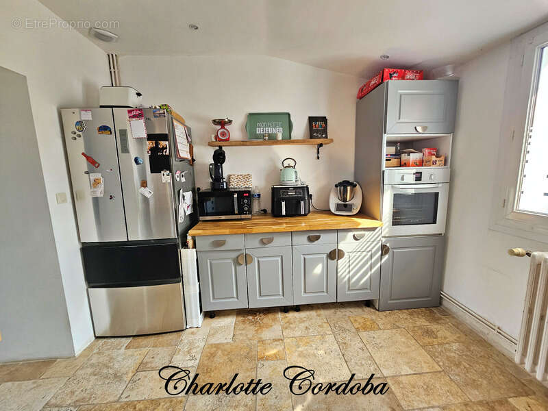  Maison de plain-pied 3 pièces rénovée avec jardin de 610 m² et double garage – Le calme à deux pas des commodités ! - photo 9