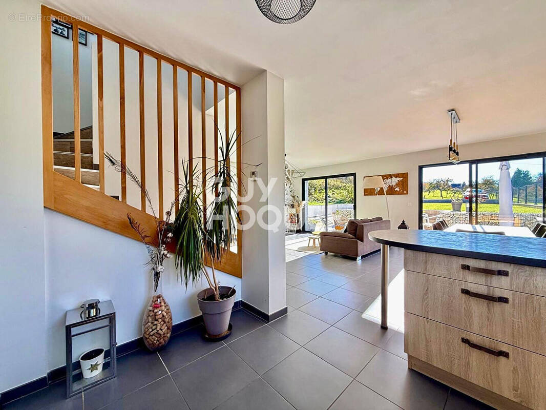 Maison à GRESY-SUR-AIX