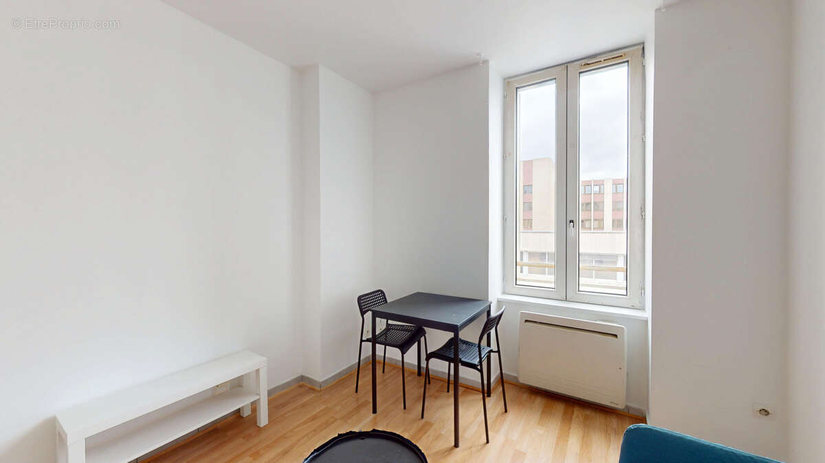 Idéal Investisseurs - T1 bis meublé à deux pas de la gare - photo 2