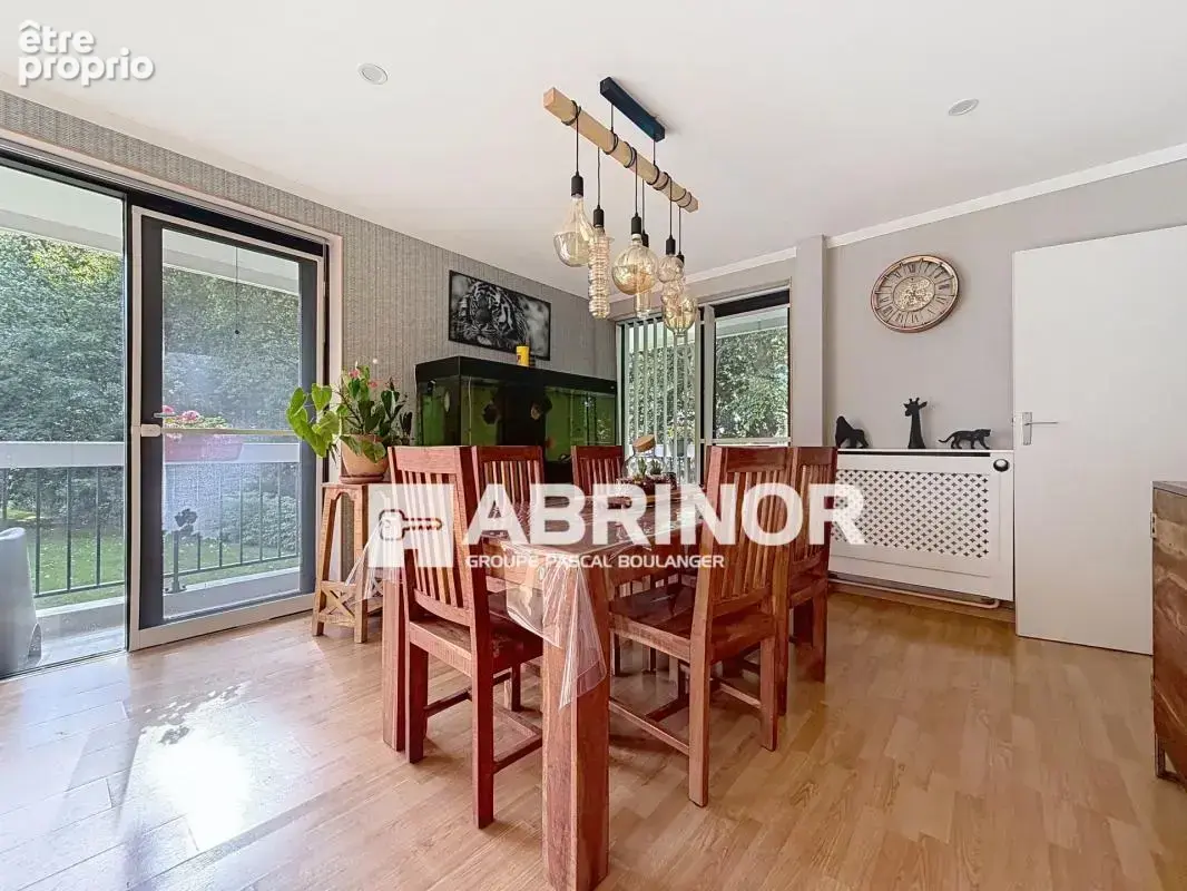 CROIX BARBIEUX - Type 3 de 77.5 m² habitables - Balcon, cave et garage - photo 3