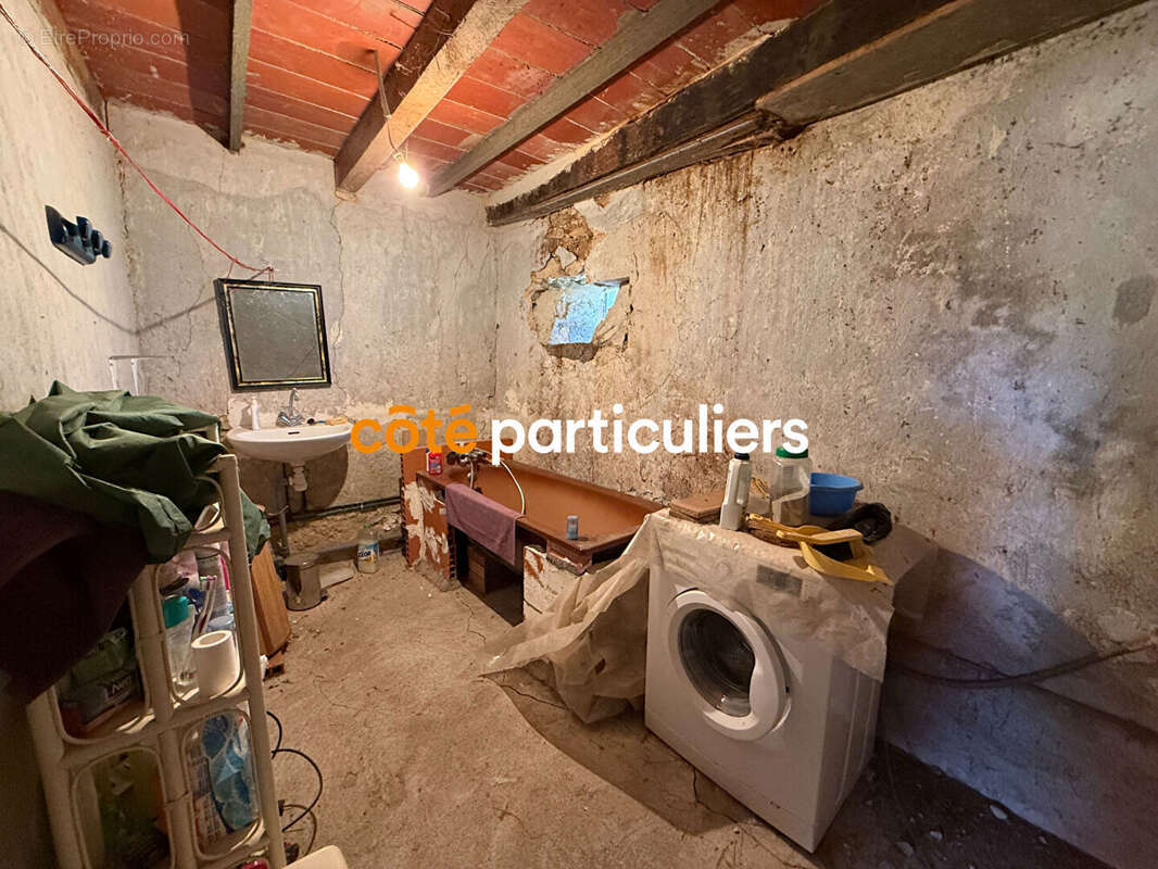 Maison à AUGY-SUR-AUBOIS