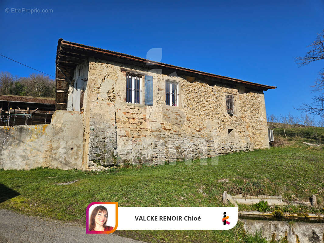 Maison à CHEVRIERES