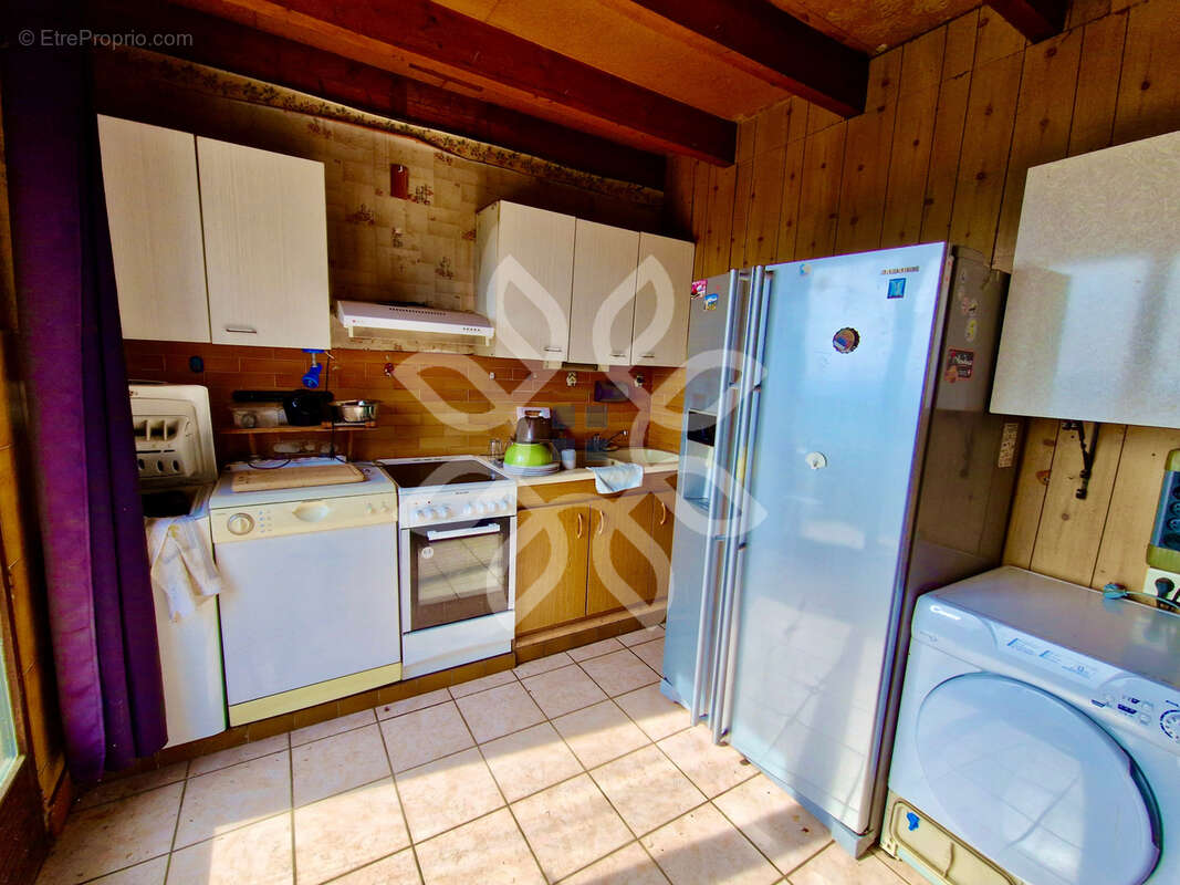 Maison à CHAMPAGNAC-LE-VIEUX