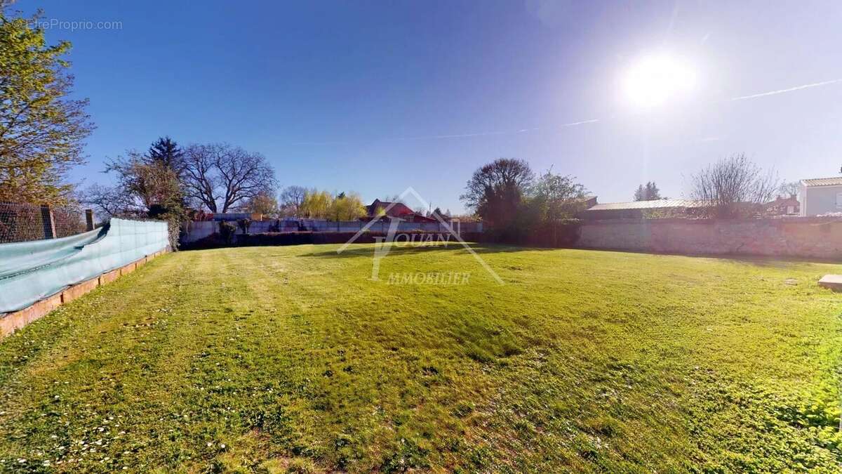 Maison à SALIGNY-SUR-ROUDON