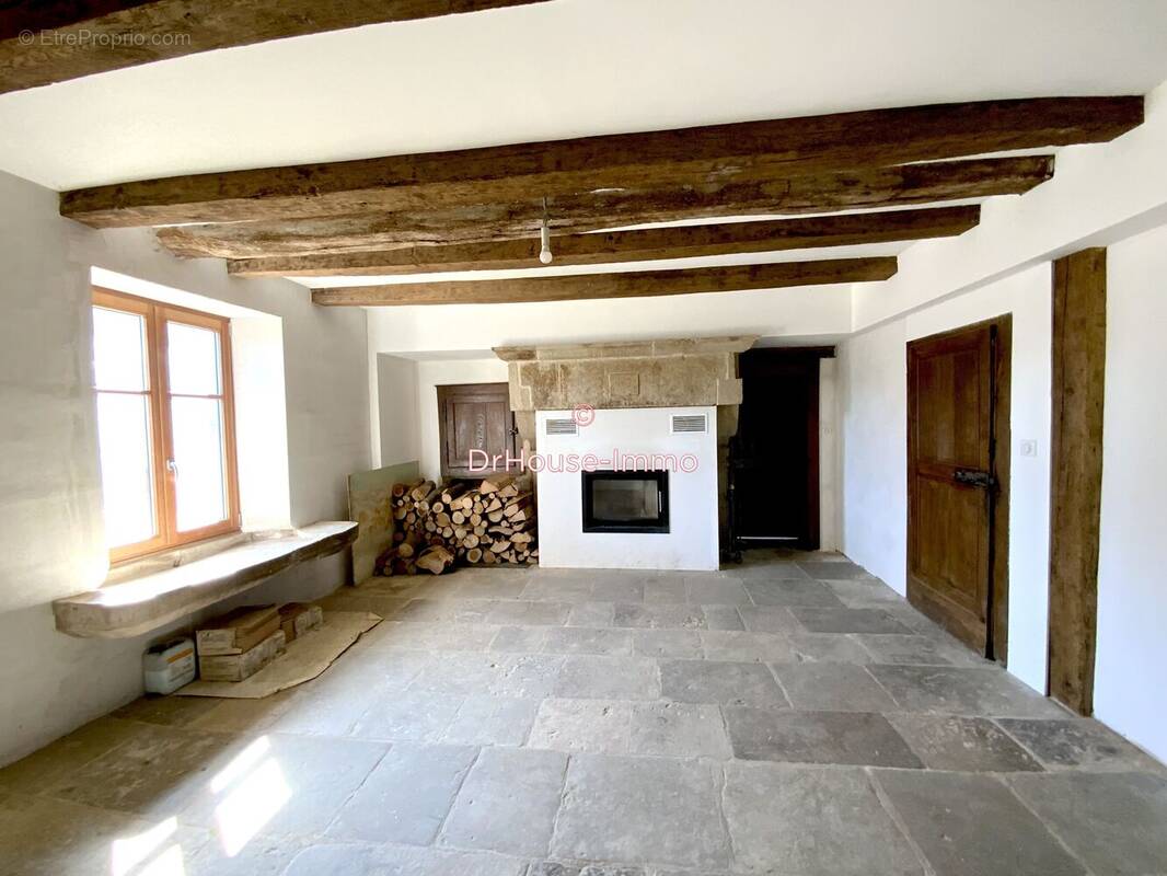 Maison à CONTREXEVILLE