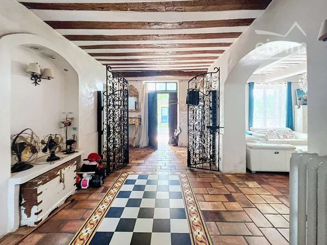 Maison à PERNES-LES-FONTAINES