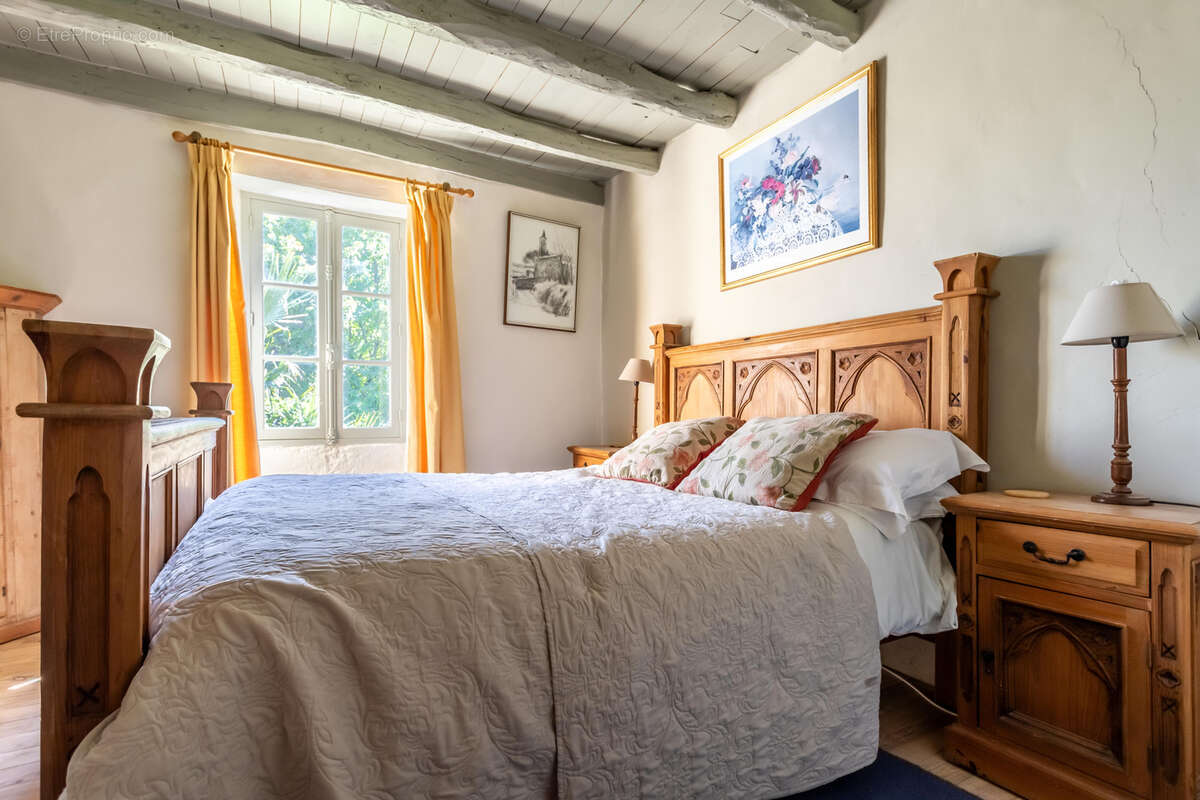 Maison de campagne avec piscine et grange - photo 47