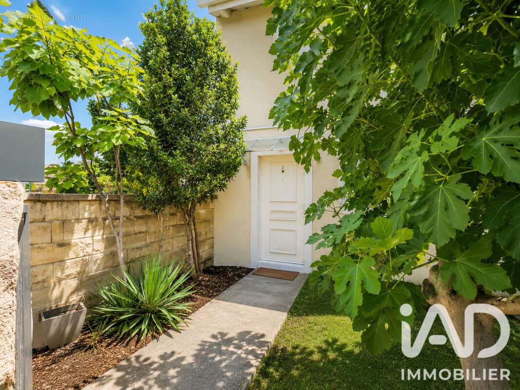 Photo 2 - Maison à NIMES