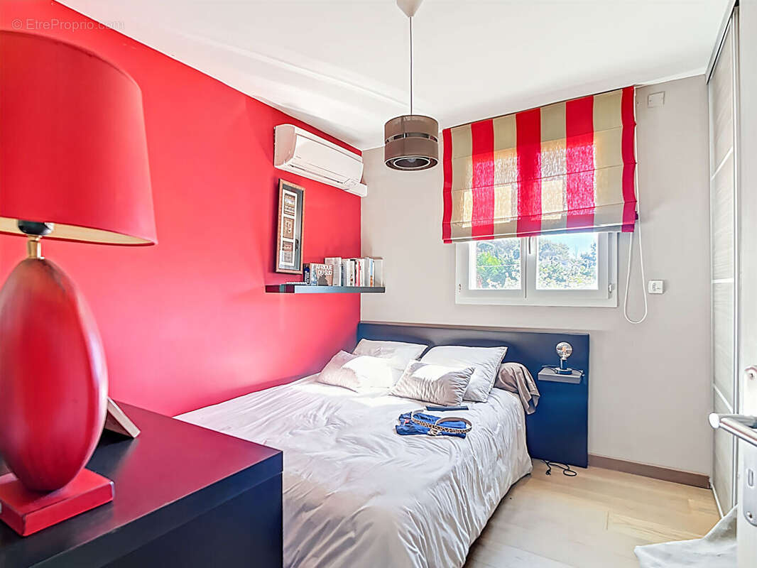 Charmante maison 3 pièces 80 m2 avec stationnement sur parcelle d'environ 350 m2 à vendre Secteur La Bouilladisse 13720 - photo 10