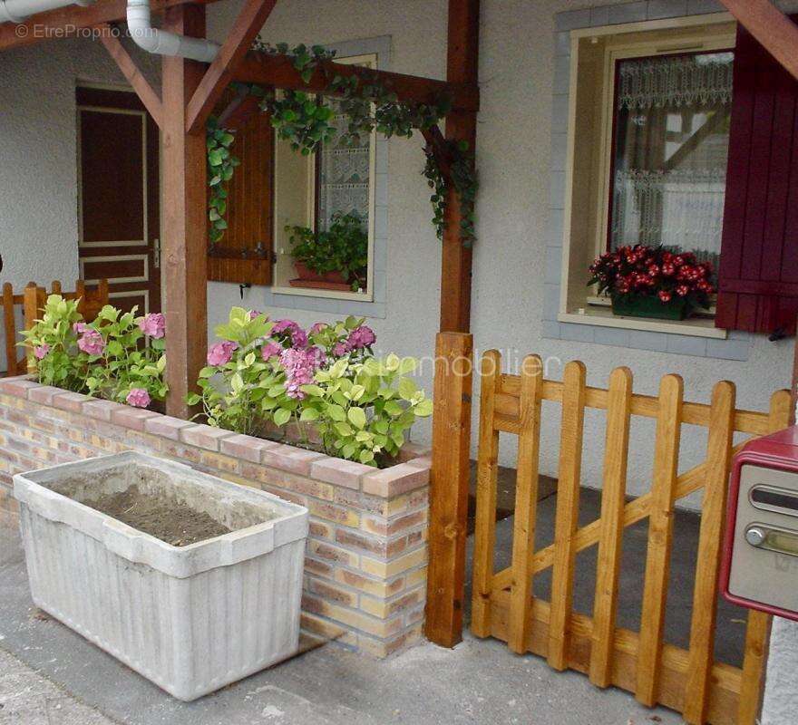 Maison à COURCOURONNES