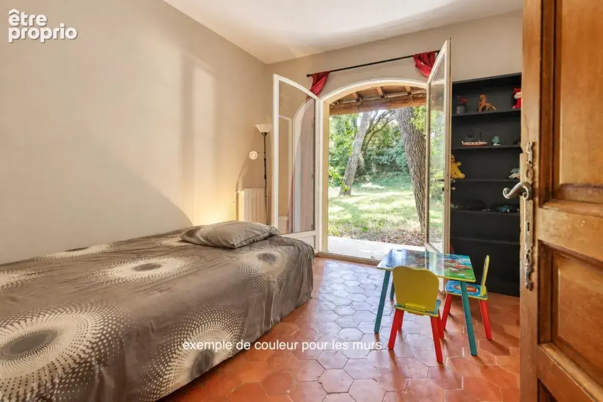 Villa familiale 283 m² au cœur d’une pinède – 7 chambres, studio indépendant et calme absolu• Montagne des Chèvres, Villeneuve-l - photo 9
