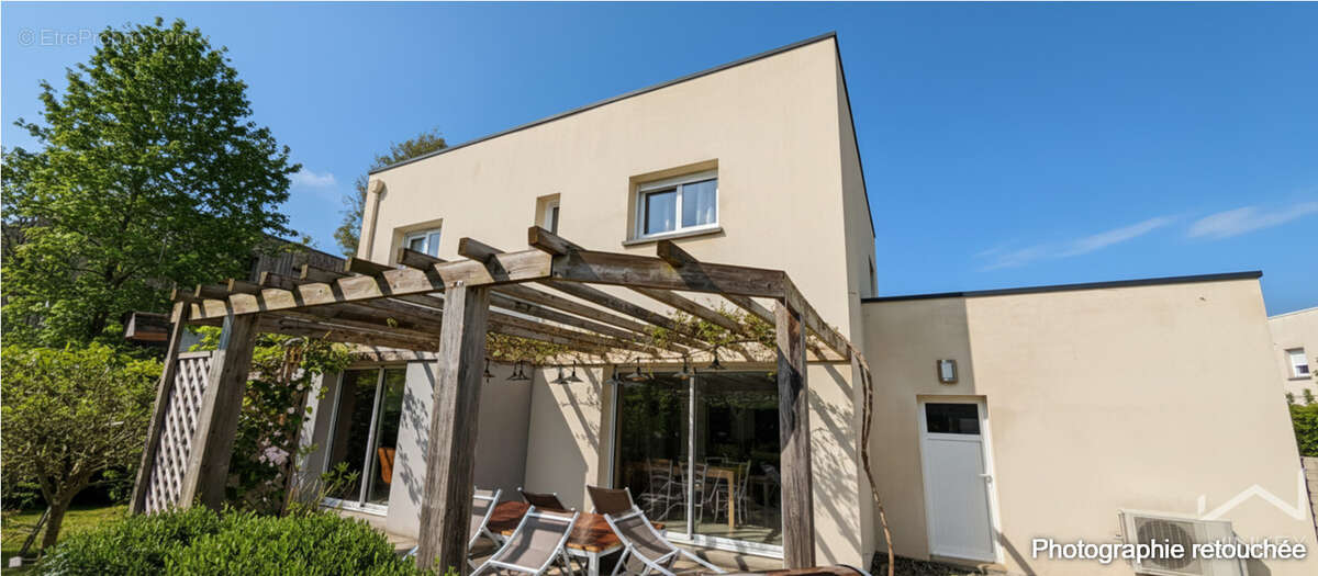 Maison à CINTRE