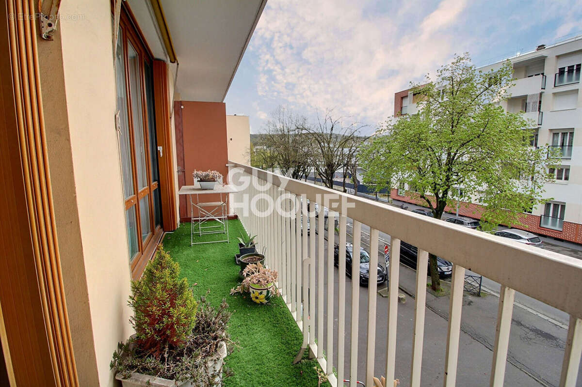 Appartement à CHAVILLE