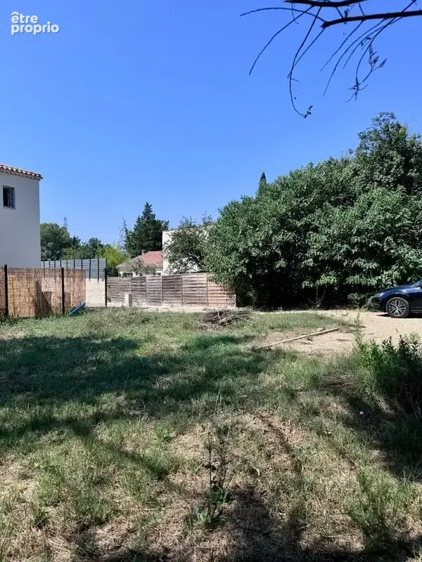 Terrain à SALON-DE-PROVENCE