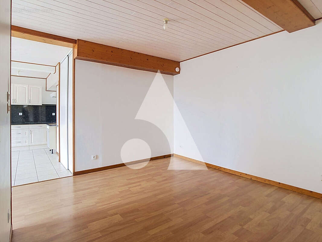 Appartement avec terrasse et jardin - photo 3