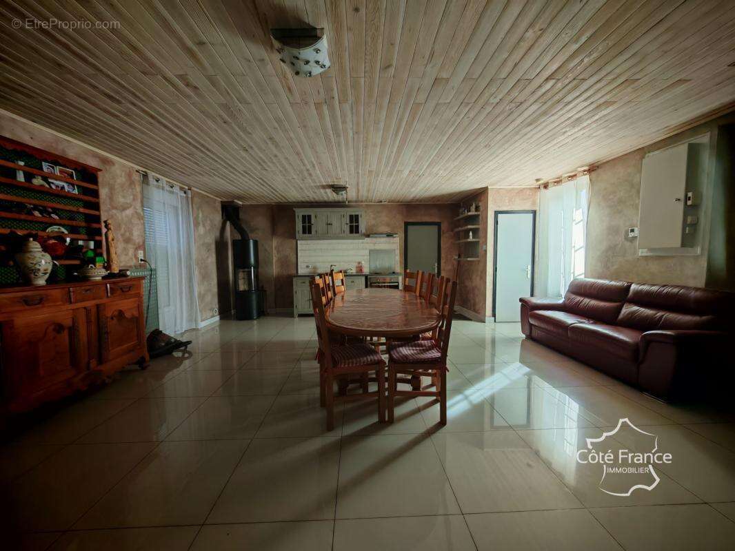 Maison à LA MEILLERAIE-TILLAY