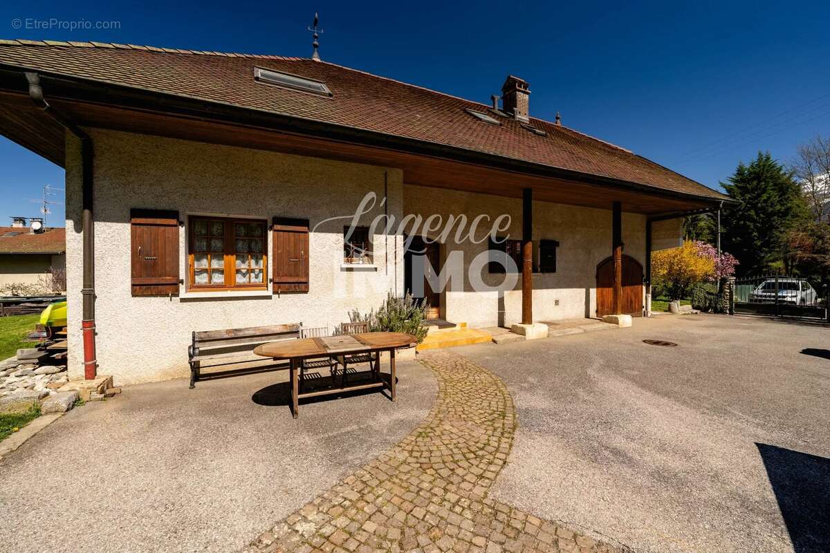 Maison à SAINT-JORIOZ