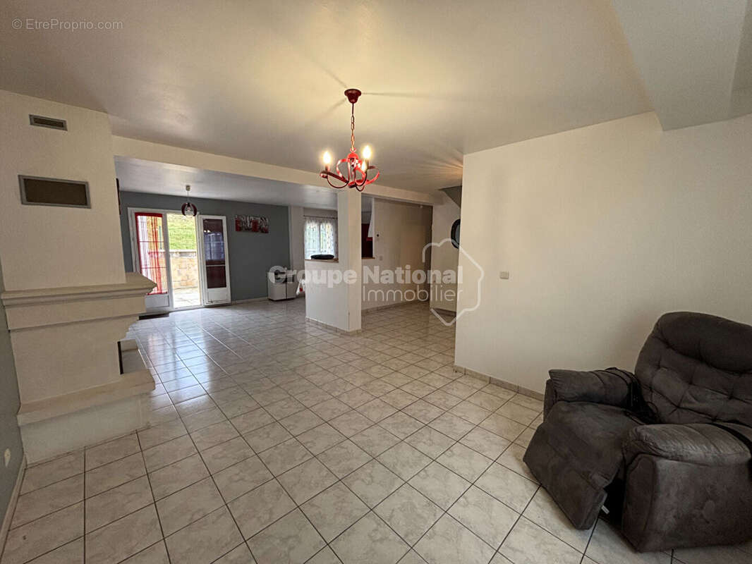 Maison à RESSONS-SUR-MATZ