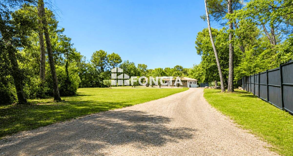 Maison à TRANS-EN-PROVENCE