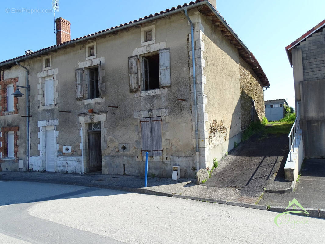 Maison à SAILLAT-SUR-VIENNE
