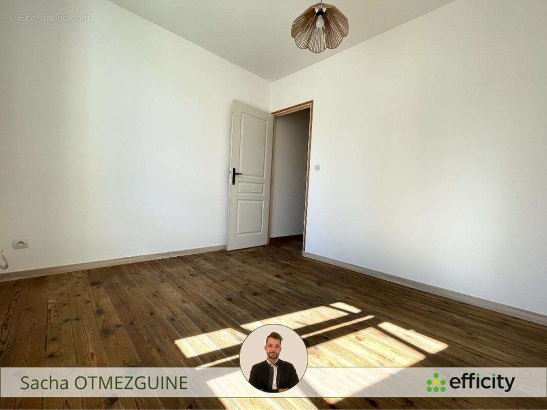 Maison à YZEURES-SUR-CREUSE