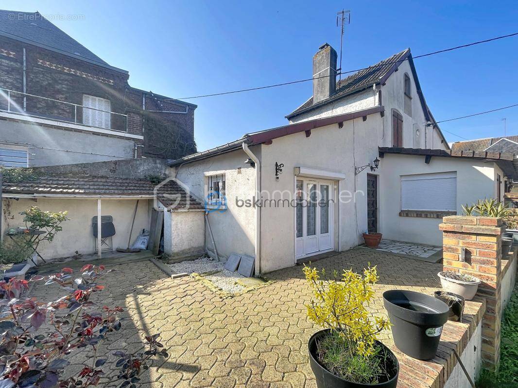 Maison à SAINT-ETIENNE-DU-ROUVRAY