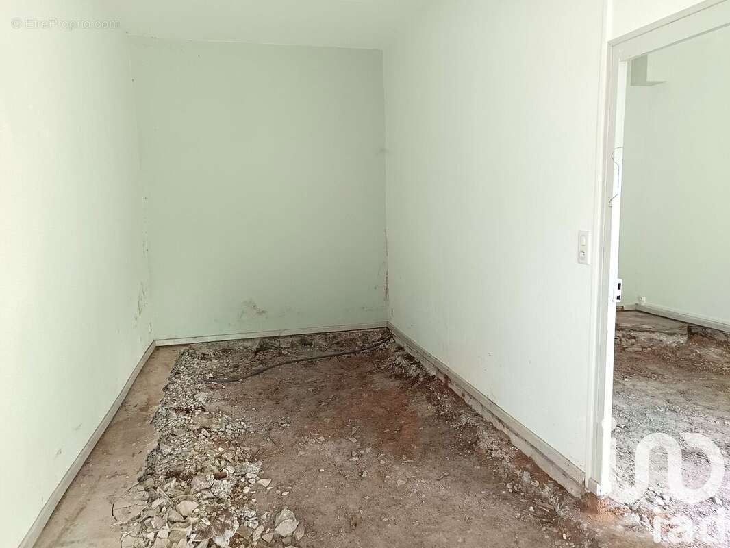 Photo 3 - Maison à PUY-SAINT-MARTIN