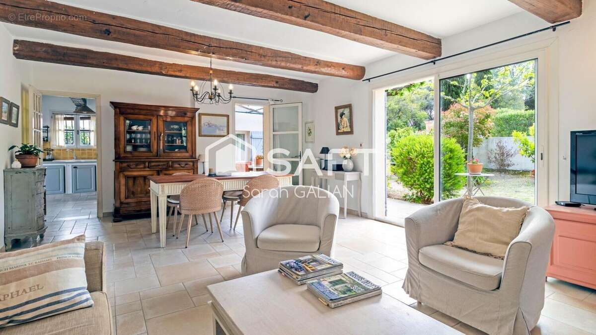 Photo 2 - Maison à ROQUEBRUNE-SUR-ARGENS