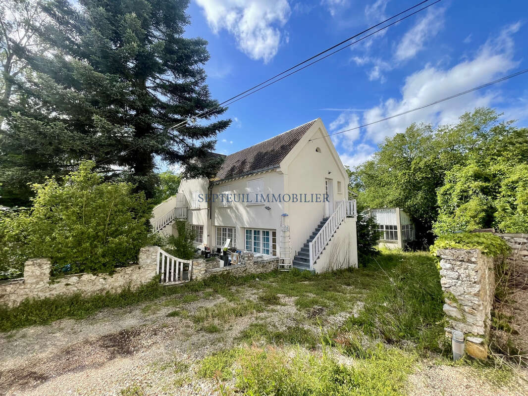Maison à THOIRY