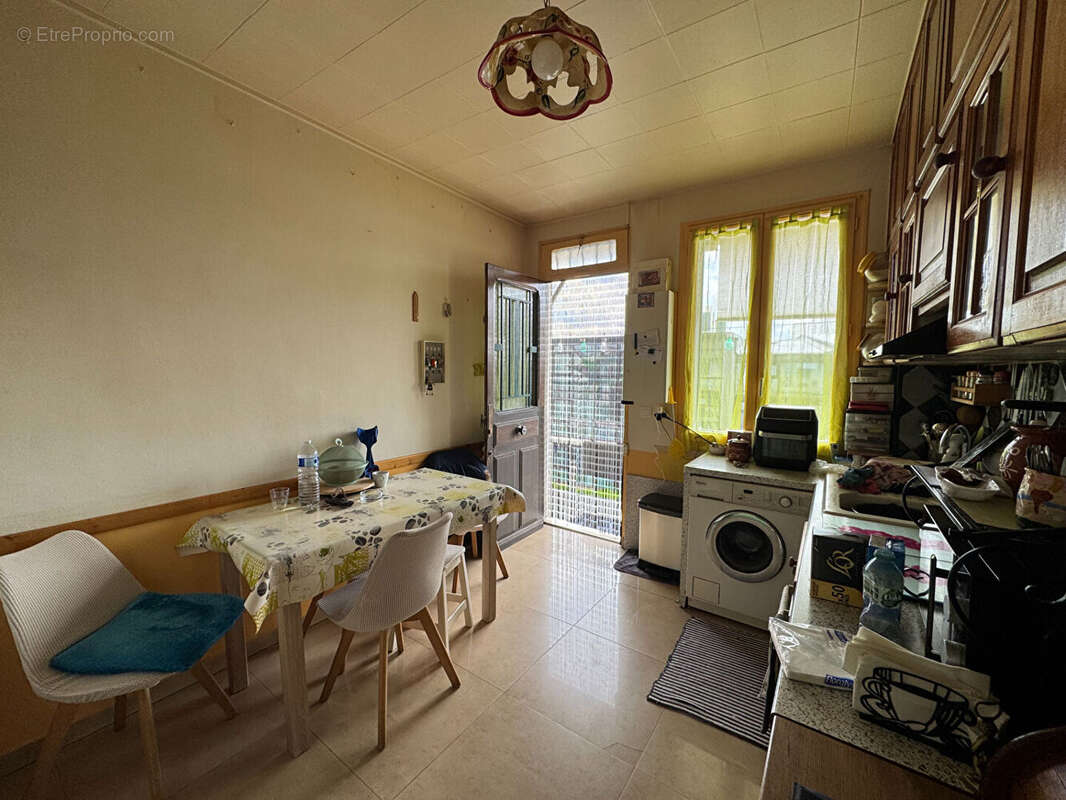 Appartement à AUBERVILLIERS