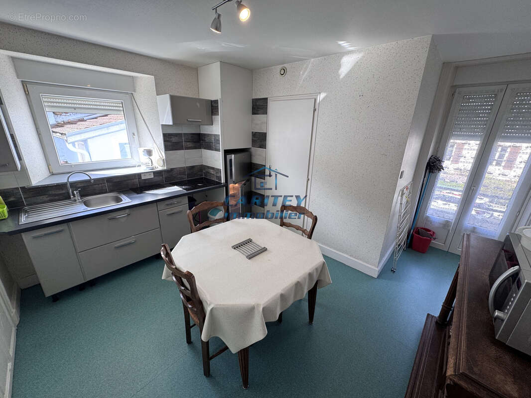 Appartement à BAINS-LES-BAINS